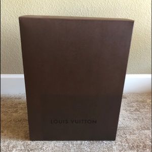🛑SOLD LOCAL🛑Louis Vuitton Brown box for a purse or bag.